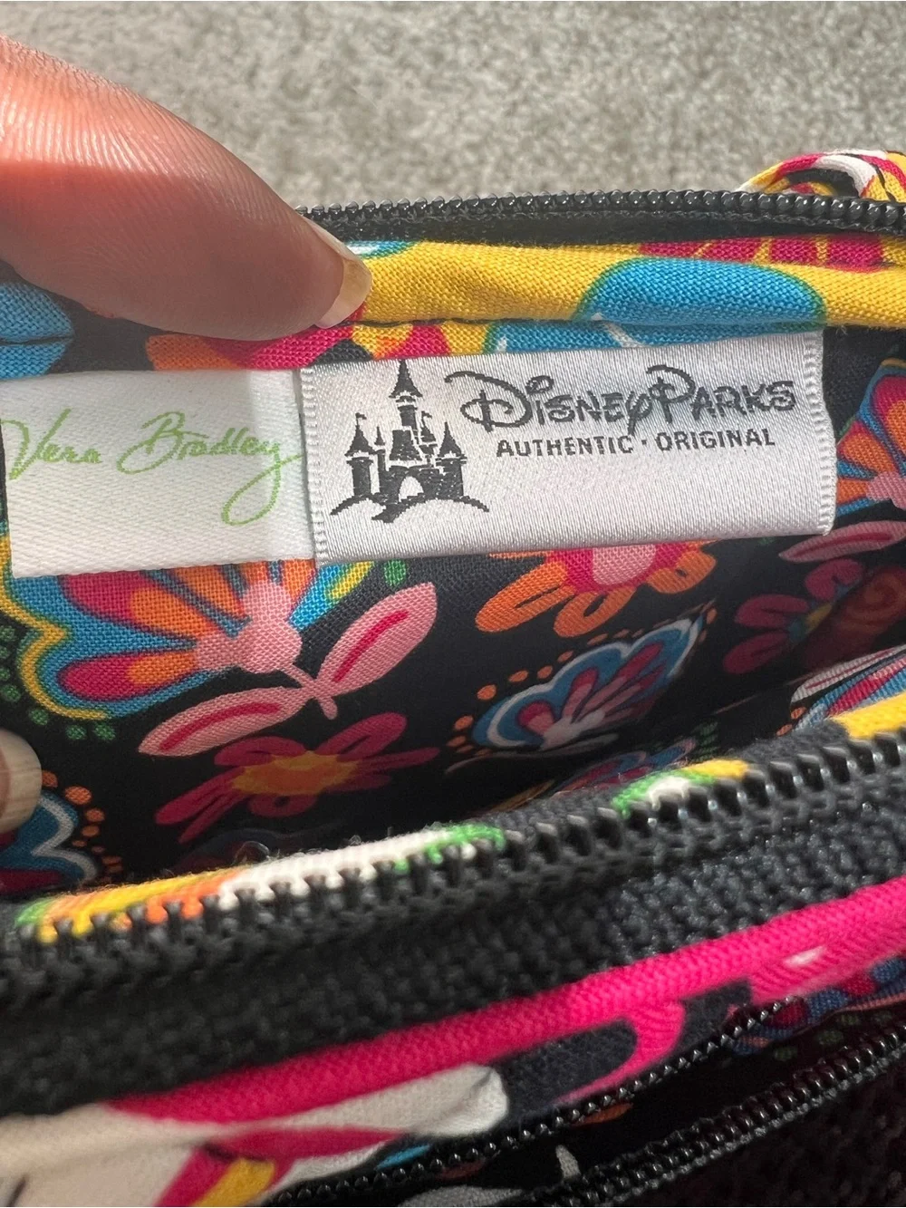 🌺 NWT Vera Bradley x Disney Parks Mickey’s Colorful Garden Triple Zip Hipster 🌺